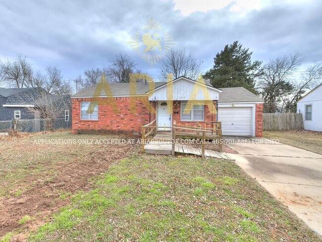 Cozy 2 Bed/1 Bath Single Family Brick Home... - Cozy 2 Bed/1 Bath Single Family Brick Home...