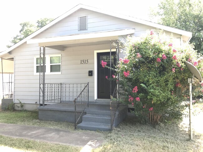 Building Photo - 1515 N Louisa Ave Rental