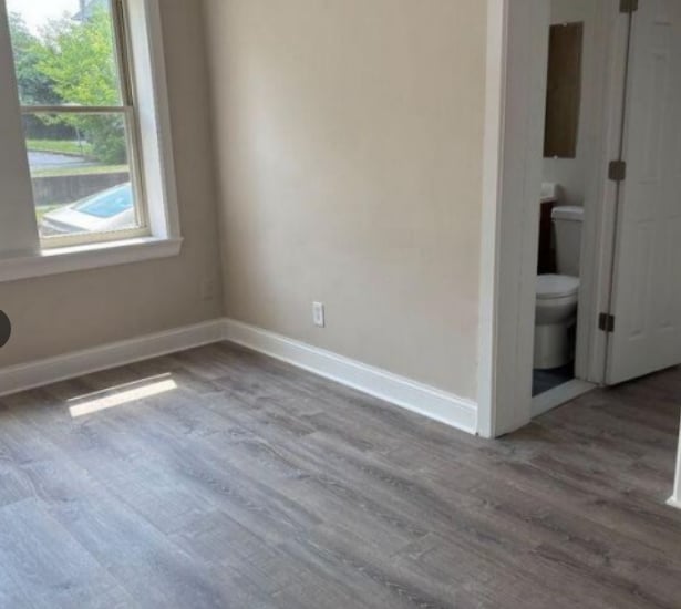 Photo - 2004 Noble Rd Unit 5