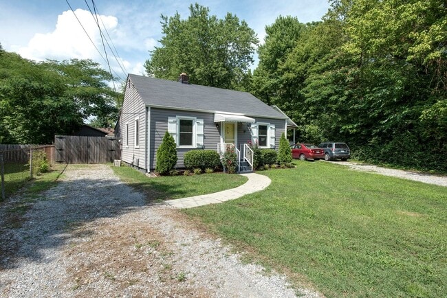 Photo - Cute and Cozy Home in Cleveland Park, Walk to Mas Tacos and The Pharmacy, Minutes to Five Points,...