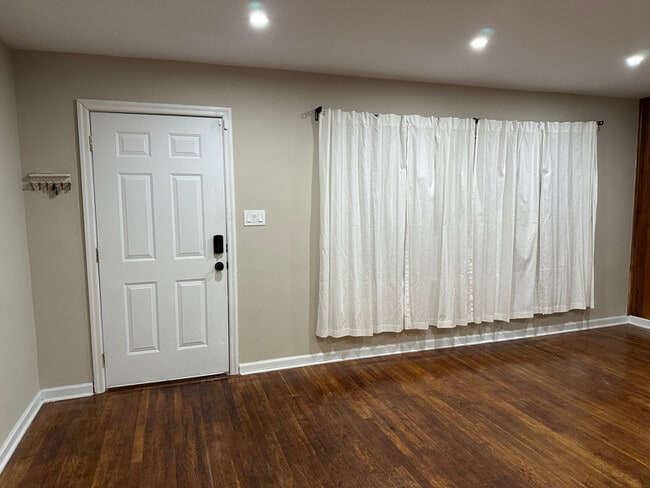 Photo - 83 S Lynhurst Dr