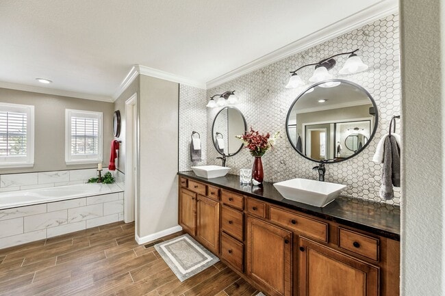 Photo - 3615 Oak Meadow Dr