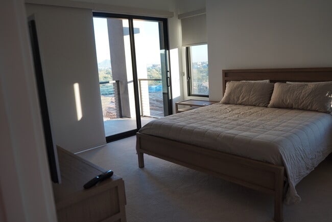 Master bedroom - 19355 N 73rd Way Unit 3006