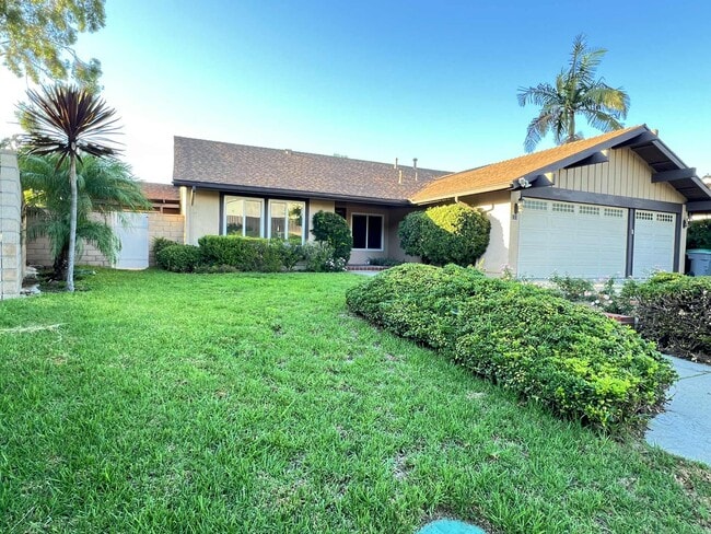 Building Photo - 111 Avenida Santa Anita Rental