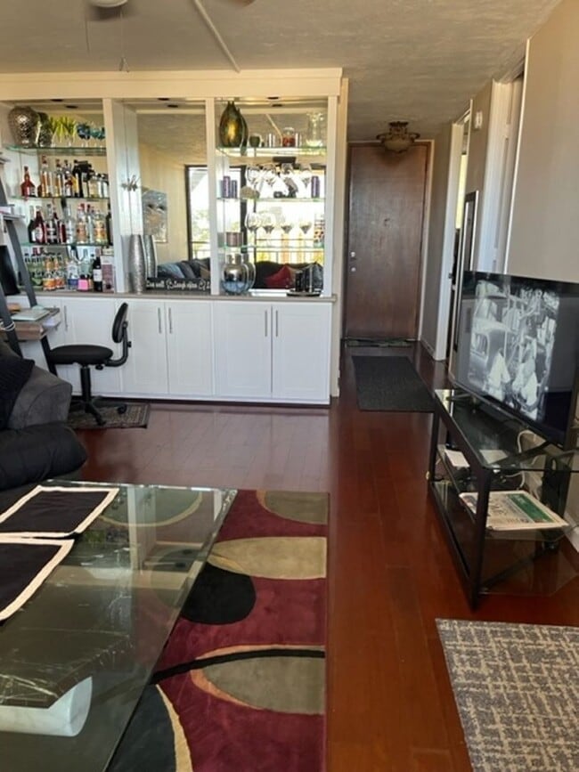 Photo - 965 Prospect St