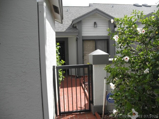 Photo - 1004 Landings Blvd
