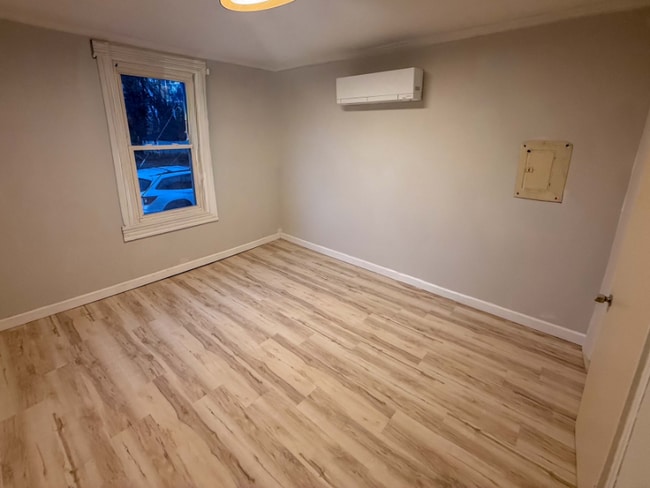 Photo - 511 Spottswood St Apartment Unit B