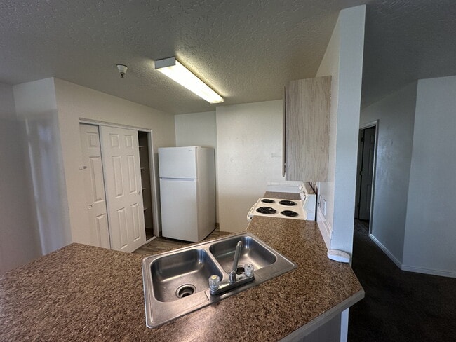 Photo - 122 Davis Ave