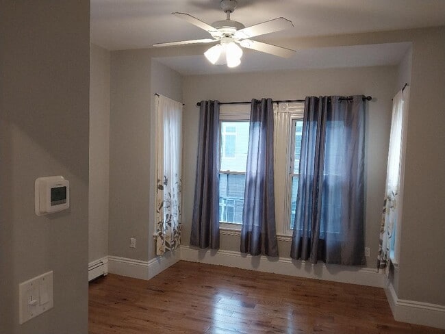 Photo - 565 Salem St Unidad 2