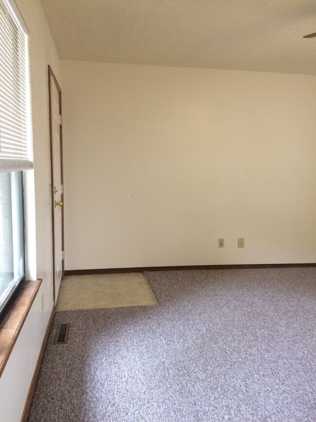 3 Bedroom Ranch NixaAvailable to view now Rental House Rental in