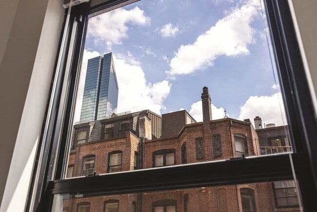 Photo - 160 Commonwealth Ave Unidad 210