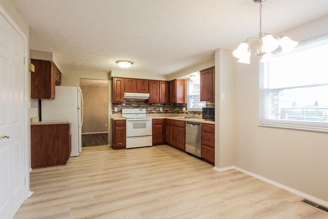 Photo - 1328 Brownswood Dr