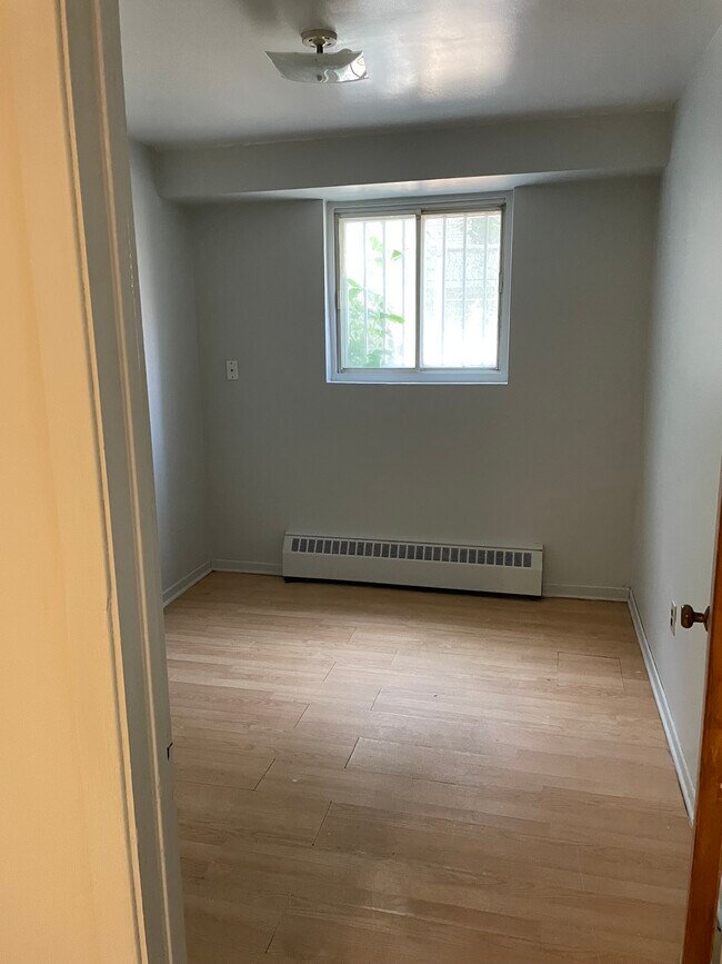 chambre à coucher - 7020 Rue Birnam Unité B