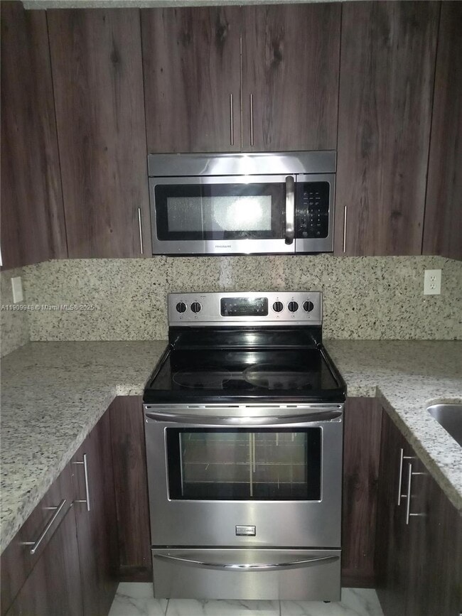 Photo - 11781 SW 18th St