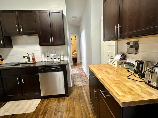 Photo - 819 N Rockwell St Unidad 1