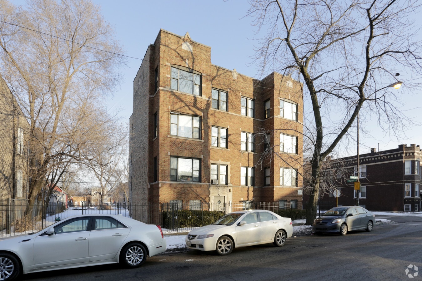 Photo - Hamlin - Corliss Apartments