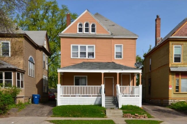 Building Photo - 779 6th St E Unit Lower #1 Rental