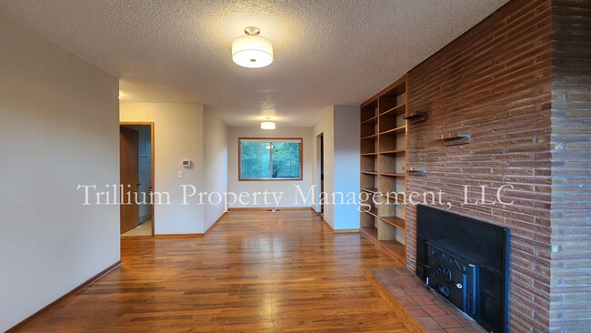 215 SE 74th Ave