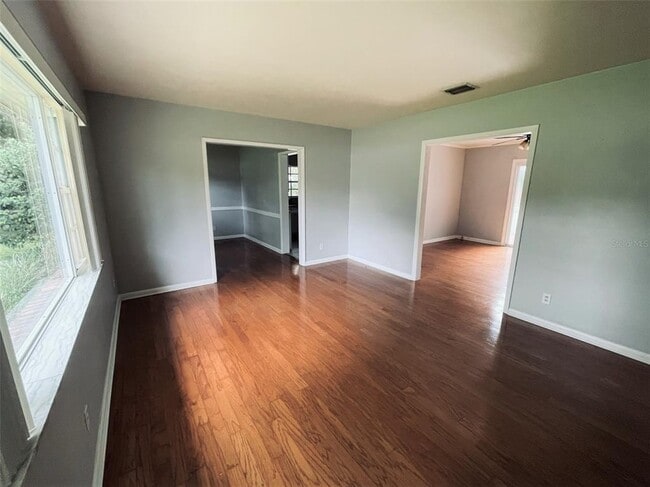 Photo - 1039 S Frankland Rd