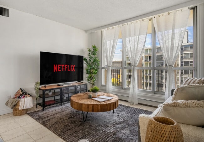 Photo - 9907-9104 104 Street NW Unit ID1314511P