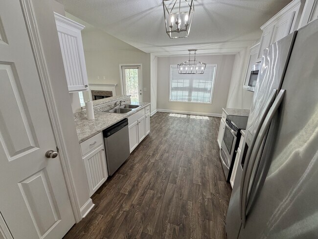 Photo - 217 Stillwater Dr