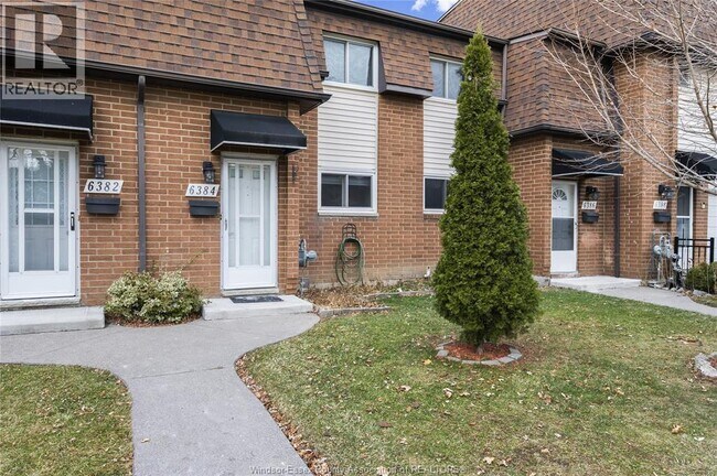 Photo - 6384 Thornberry Crescent