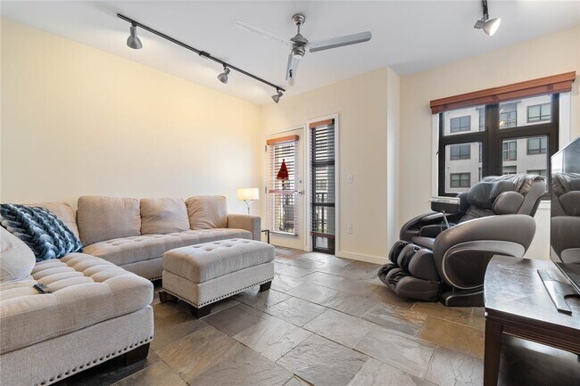 Photo - 1812 West Ave Unit 408