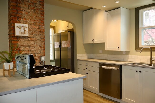 Photo - 189 N Balph Ave