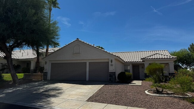 Building Photo - 249 Datura St