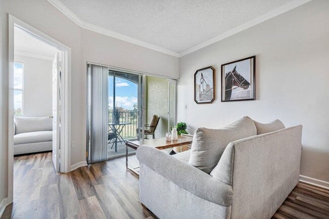 Photo - 2040 Greenview Shores Blvd