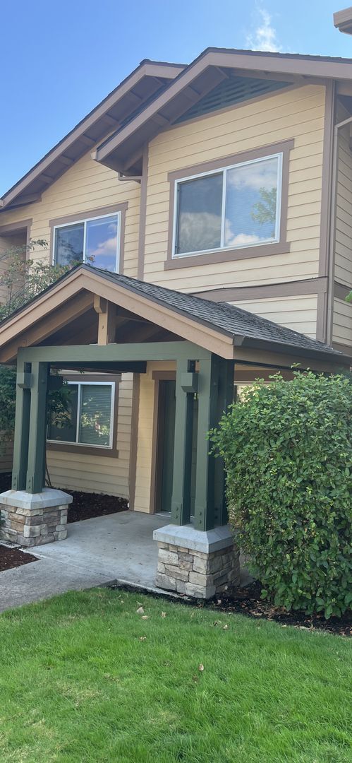 Two Bedroom/Two Bath in the Hillview Condo... - Two Bedroom/Two Bath in the Hillview Condo...