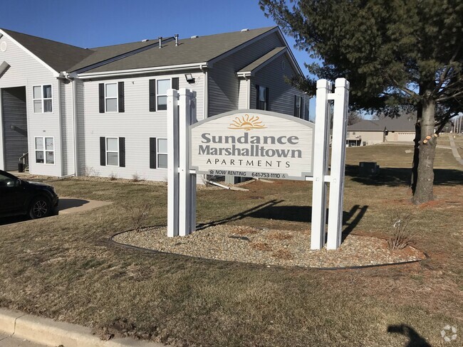 Property Sign - SUNDANCE MARSHALLTOWN APARTMENTS