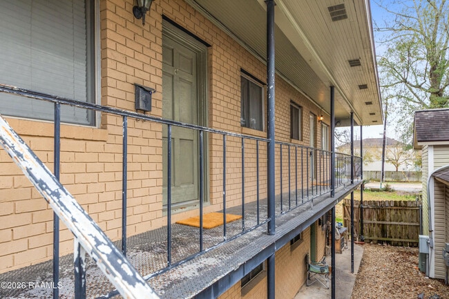 Building Photo - 110 Midtown Aly Unit D