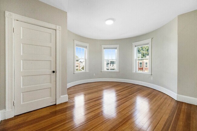 Photo - 24 Howes St Unit 3