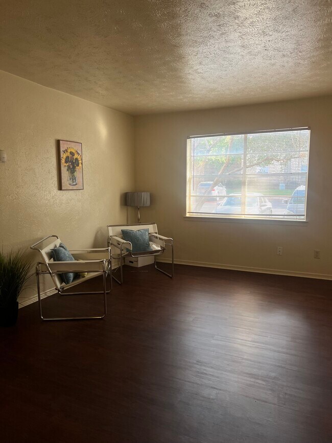 Photo - Park Grove Square