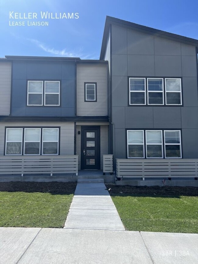 Photo - 1539 Spring Water Pt