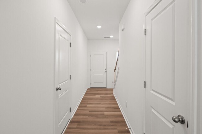 Photo - 3 Bed 2.5 Bath Townhome at Cambrey Crossing.