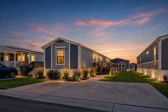 Photo - 1609 Swallowtail Dr