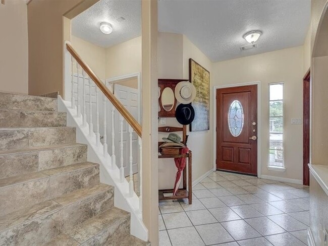 Photo - 8422 Tavenor Ln