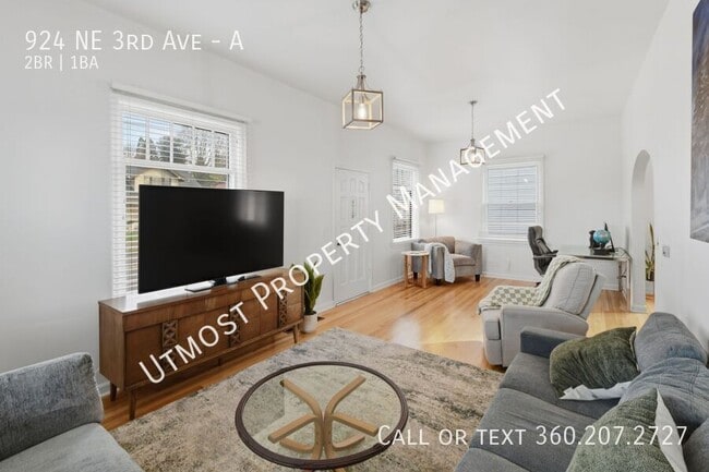 Photo - 924 NE 3rd Ave