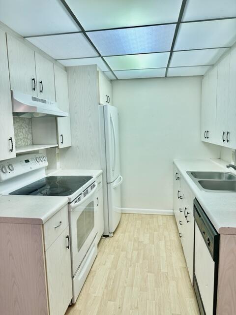 Photo - 3063 Ainslie Dr