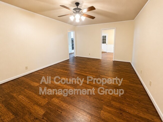 Photo - 5016 Sabelle Ln