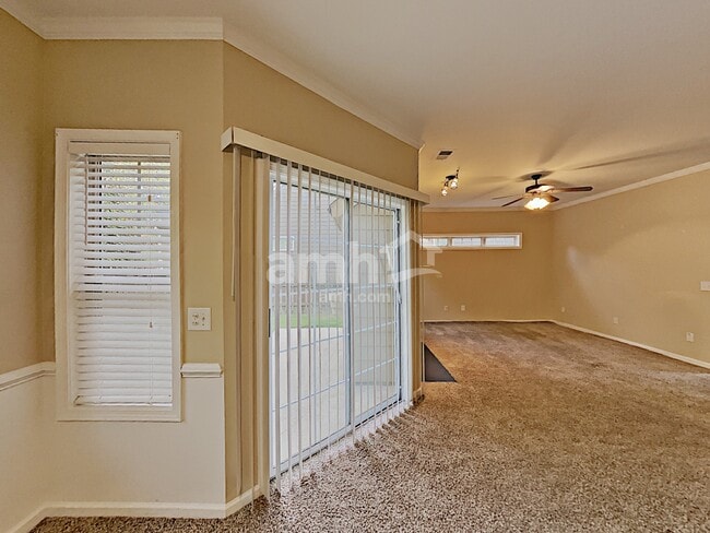 Photo - 368 Downing Creek Trl