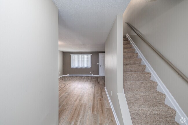 2BR, 1BA - 1,200SF - Entry - Country Townhomes