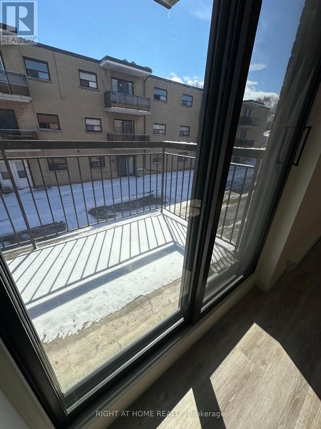 Photo - 555 Oxford St Unit 201
