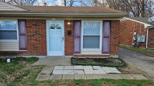 Front Entrance - 5219 Garden Green Way