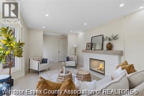 Photo - 3549 Ouellette Ave