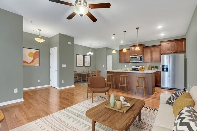 Photo - 305 Dursley Ln