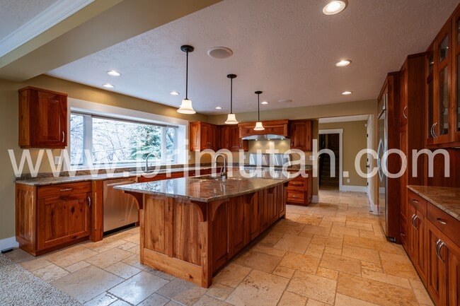 Photo - 105 Young Oak Rd