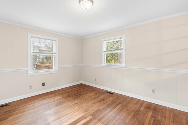 Photo - 3811 Greenleaf St